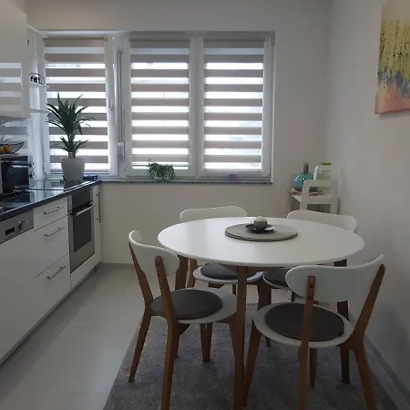 Plesa Apartamento